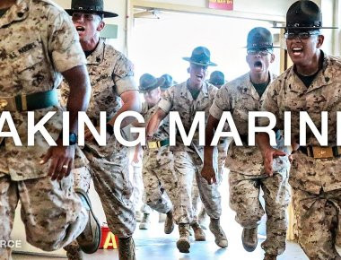 Βίντεο: Η σκληρή γαλούχηση των νέων Αμερικανών Πεζοναυτών